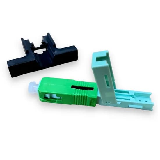 F. Conector Rapido SC-Apc Click Reutilizável (Abre) Iuron