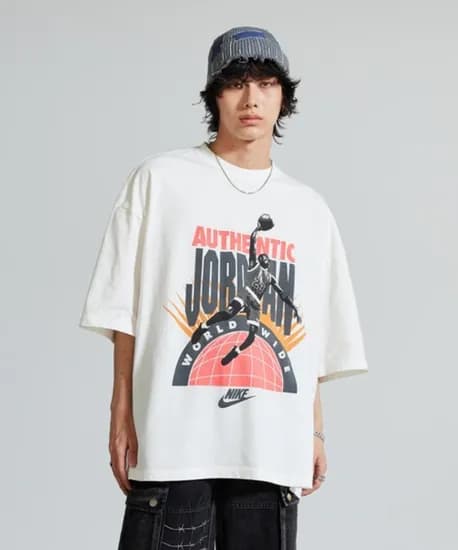 Remera Nike Reissue WW Ovsz SS Crew Beige