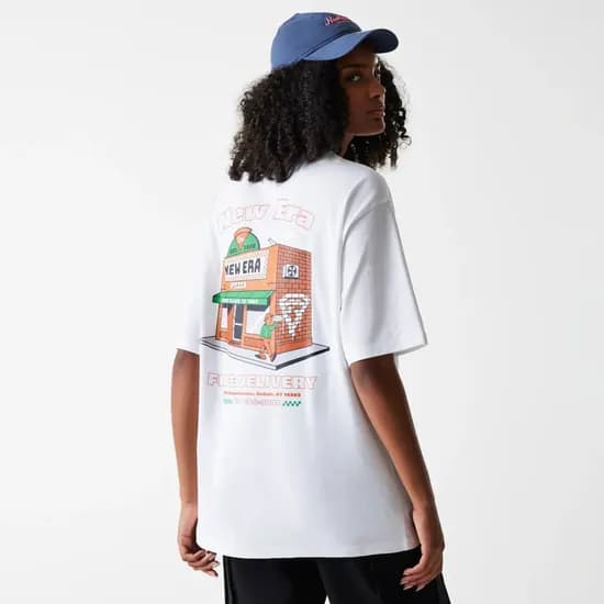 Remera New Era Cafe Graphic Oversized Blanco