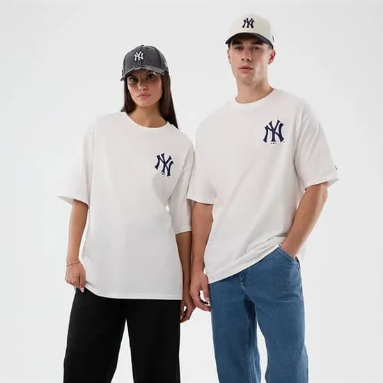 Remera New Era Oversized MLB Cap NY Yankees Blanco