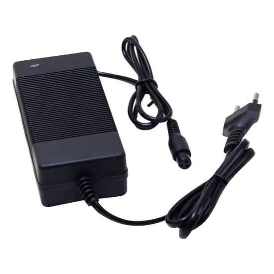 Fonte de Alimentaçao para Patinete DCSP420200 / 42V / 100-240V ~ 50/60HZ - Preto