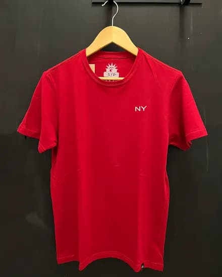 Remera NY Basica Rojo Rubro Extra M-C